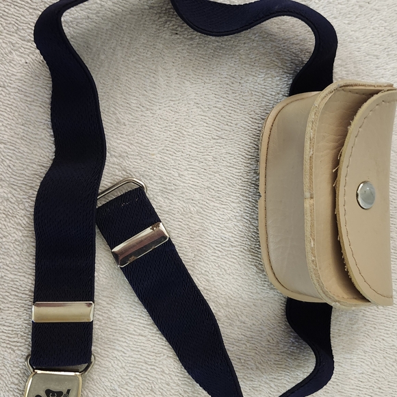 Vintage Girl Guide Coin Purse With Haspe Closure And Elastic Strap. - Picture 8 of 15